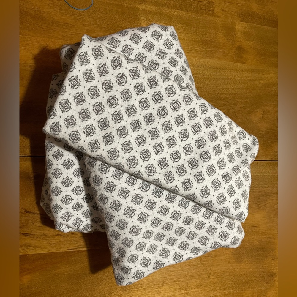 Flannel sheet set